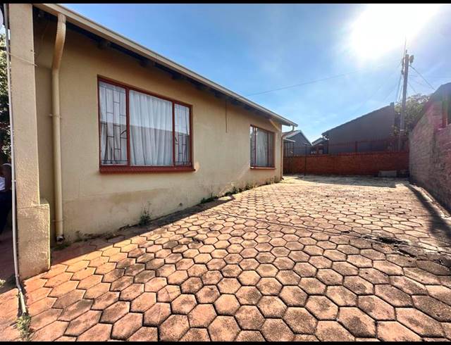 2 BEDROOM PROPERTY TO RENT IN SOSHANGUVE BB